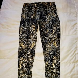Bobbie Brooks Leggings